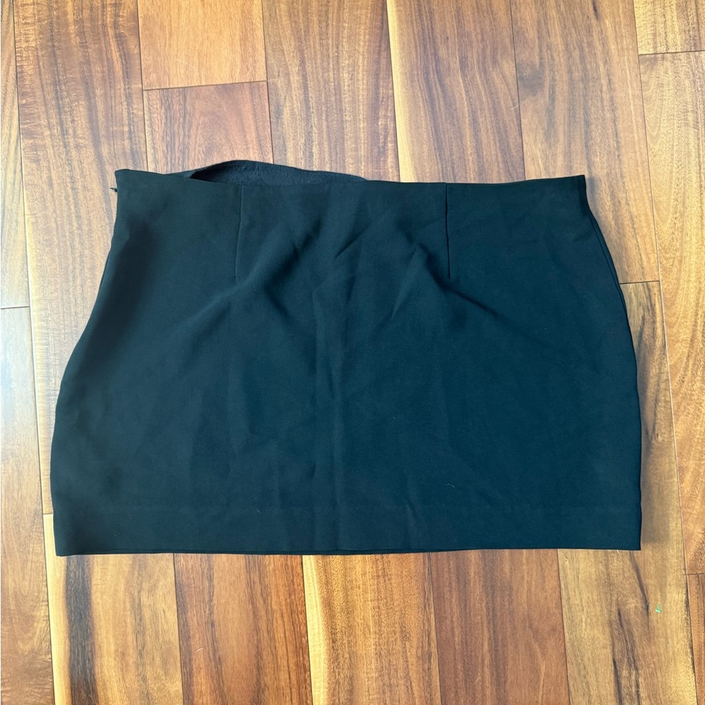 Reformation Carla Low Waist Mini Skirt, Black, Size 10 - Picture 8 of 10